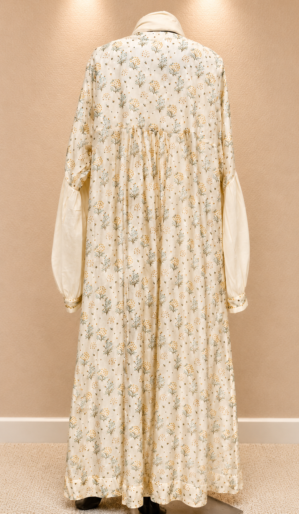 Delicate blooms abaya