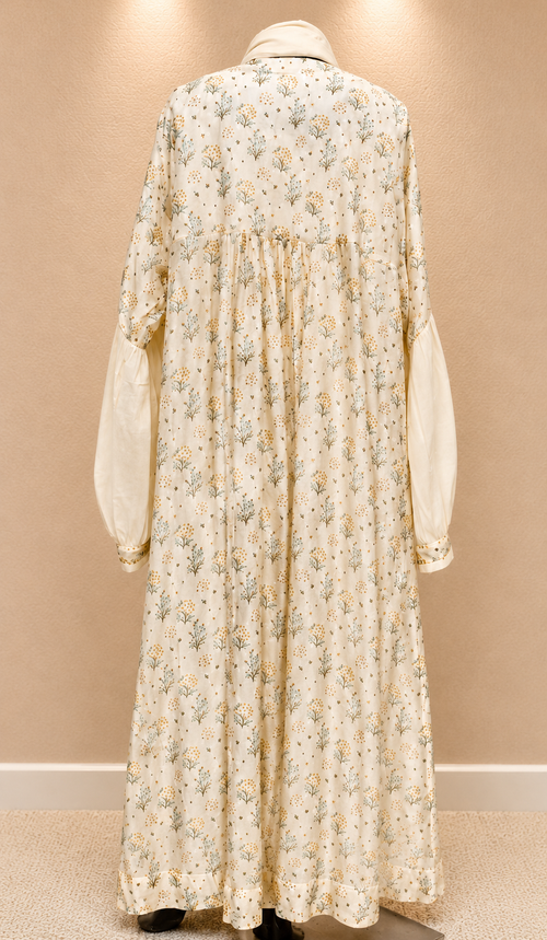 Delicate blooms abaya